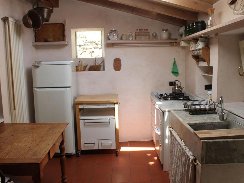 Cottage La Casa Del Pittore Reggimonti Extérieur photo