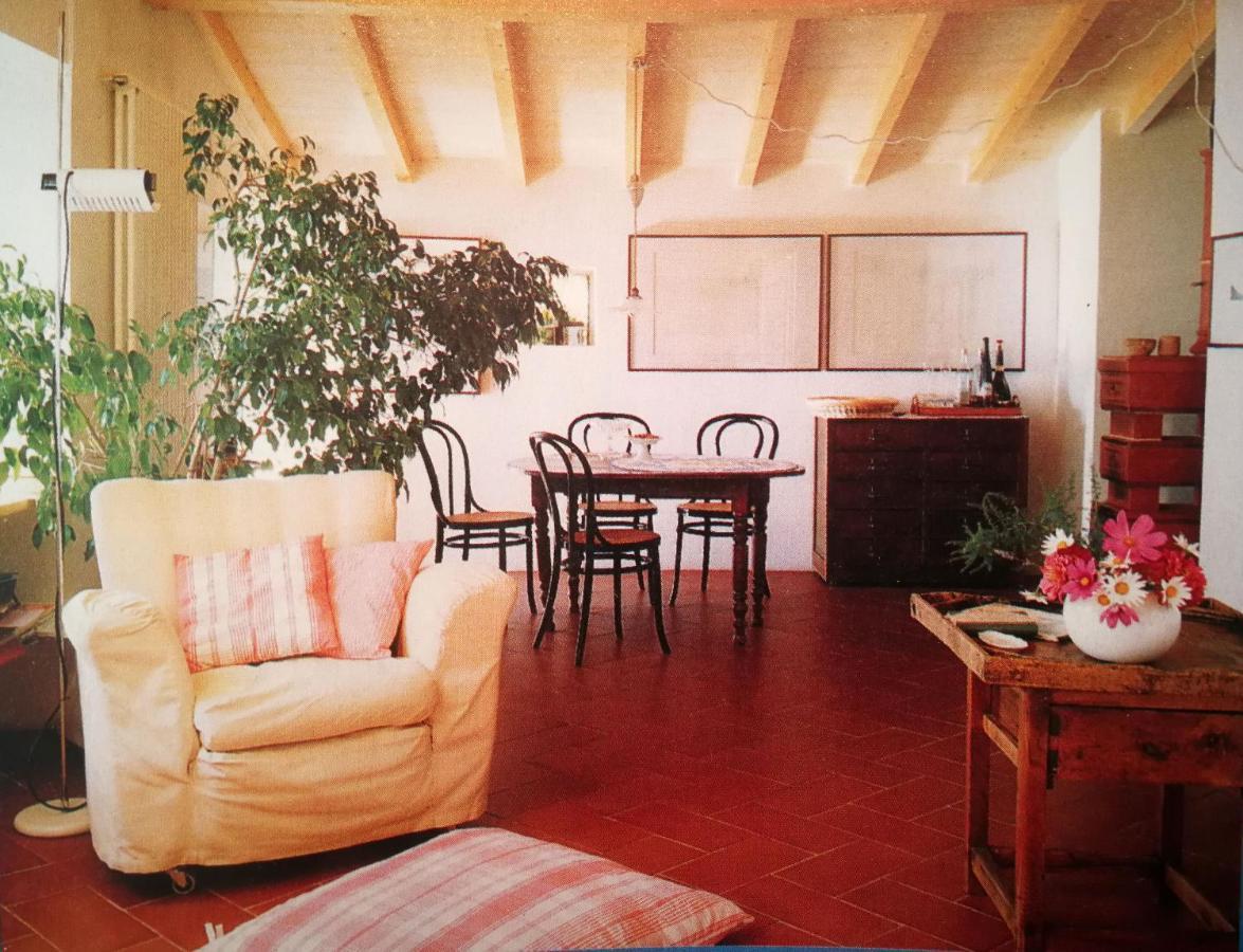 Cottage La Casa Del Pittore Reggimonti Extérieur photo